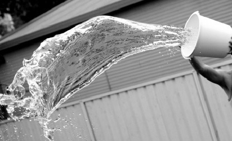 secchio-acqua-7-ottobre.jpg