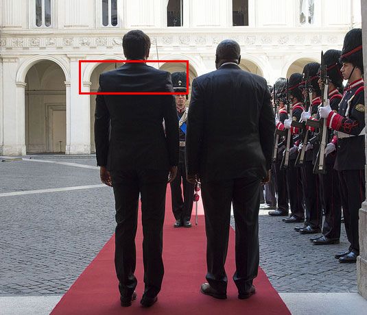 http://www.si24.it/wp-content/uploads/2015/07/renzi-e-il-giubbotto-antiproiettile-in-kenya.jpg