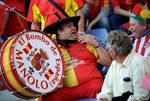 http://toni.mi.free.fr/vanhebdo/fetes/futb_euro_2008/im_seguidores/im_futb_foot_euro_08_esp_grec_esp_seguidor_manolo_MIN_y_su_tambor_el_bombosai_18_06_08.jpg