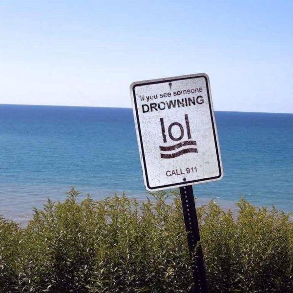 beach warning sign (1).jpg