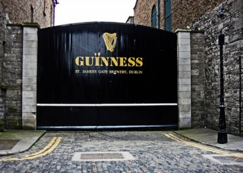 http://www.beerinfo.com/images/Guiness/GuinessBrewery.jpg