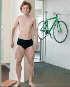 wlzs1sbvv1-tranquillo-non-mi-serve-la-palestra-vado-gia-in-bici_a-1.jpg