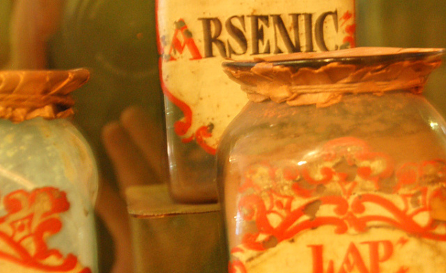 https://alessandrobottoni.files.wordpress.com/2010/11/arsenic.jpg?w=640&h=392&crop=1