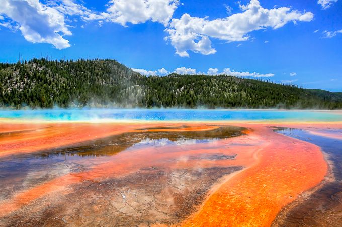 Grand-Prismatic-Geyser-in-Yellowstone-GI-365-5.jpg