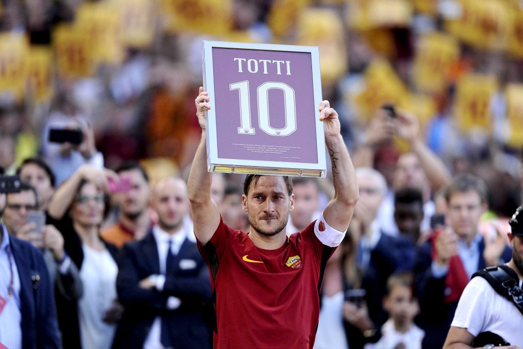 TOTTI-11-LASCIA-IL-CALCIO-GIOCATO--1024x683.jpg