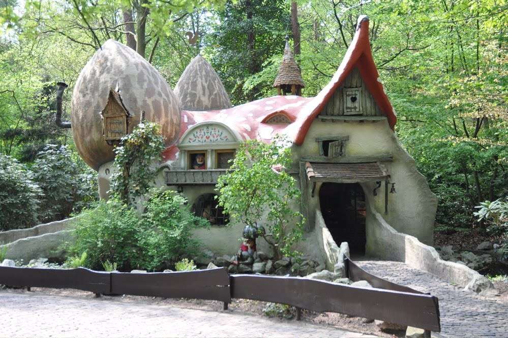 casa nella foresta.jpg