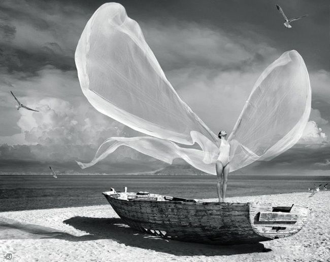 foto donna farfalla.jpg