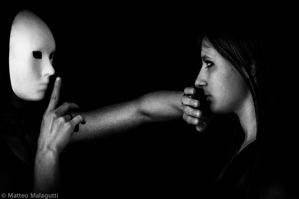 maschere-flash-fotografia-bianco-e-nero-progetti-fotografici-03.jpg