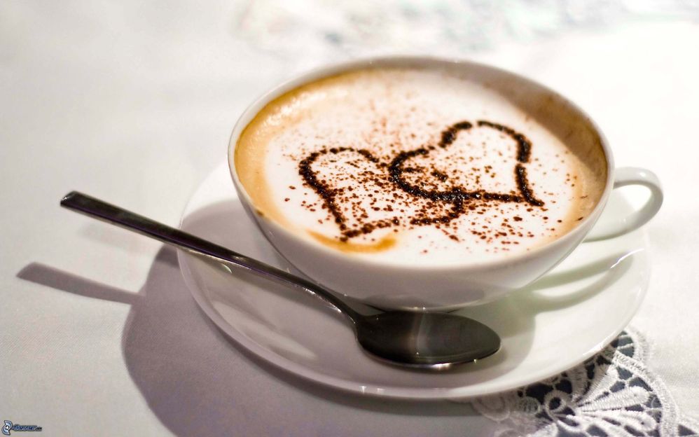 una-tazza-di-caffe,-cuori,-cuore-in-caffe,-latte-art-156638 (1).jpg