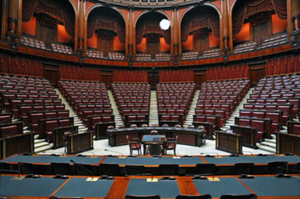 parlamento_vuoto.jpg