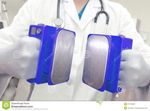 medico-con-elettroshock-i-31736286.jpg